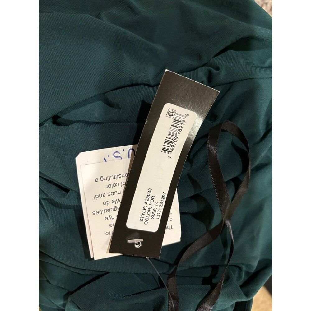 Betsy & Adam Long Jersey Ruched Drape Back Formal Gown sz 14 Forest Green - Picture 6 of 6
